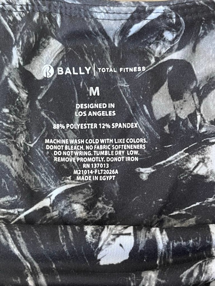 NWOT Bally SZ: MED Capri Activewear Leggings - Picture 3 of 6